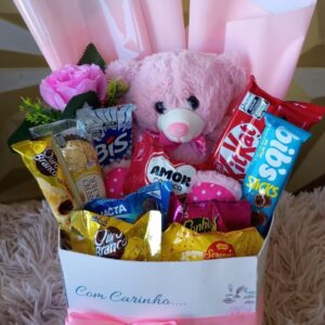 Caixa Box Com Pelúcias e Chocolates