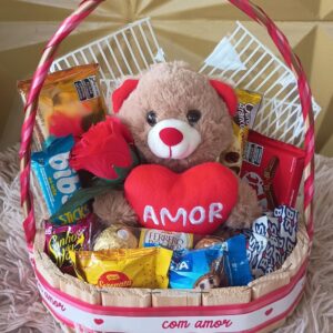 Cesta com Pelúcia e Chocolates