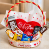 ML02-Cesta com Coraçao "Eu te amo+Chocolates Variados